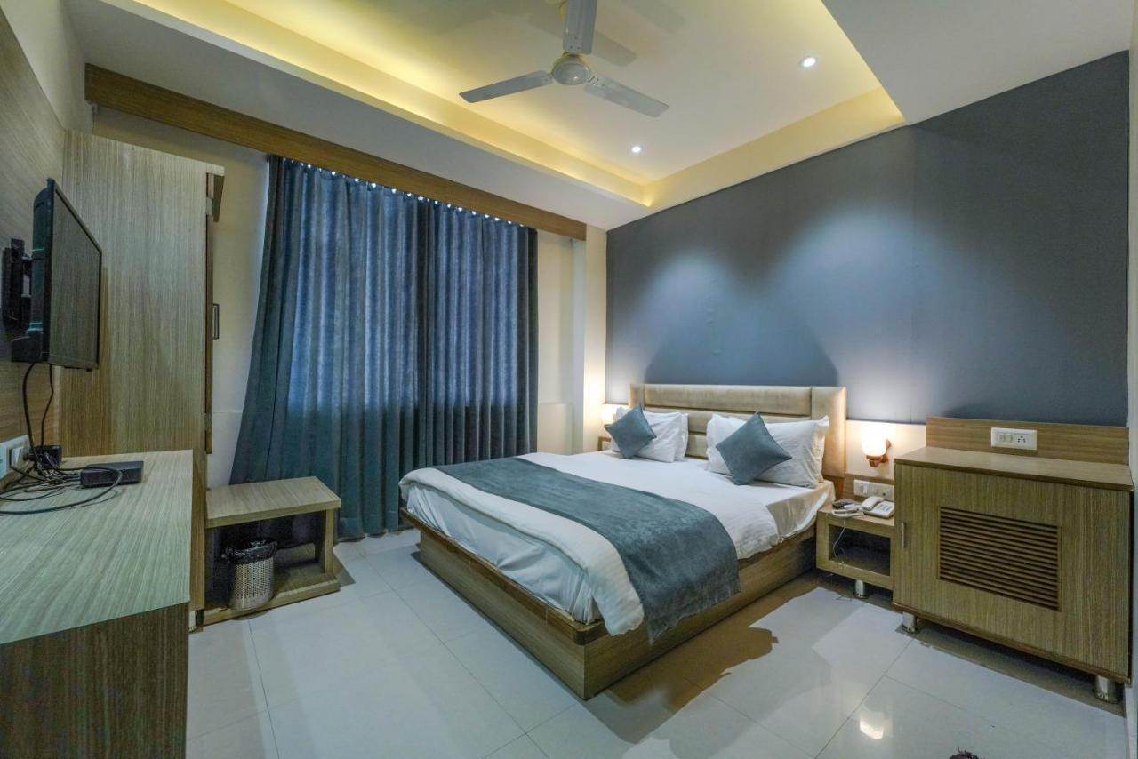 Hotel New Empire أحمد أباد المظهر الخارجي الصورة